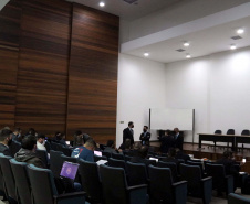 O Departamento de Inteligência do Paraná (DIEP) está recebendo a 23° edição do curso de inteligência cibernética (CIC), promovido pela diretoria de inteligência da Secretaria de Operações Integradas (SEOPI) do Ministério da Justiça e Segurança Pública (MJSP), por meio da integração com a Secretaria da Segurança Pública do Paraná (Sesp)