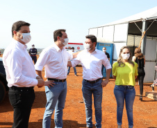 O governador Carlos Massa Ratinho Junior participou nesta sexta-feira (3) do lançamento da pedra fundamental da obra de construção de 75 casas populares em Jandaia do Sul, no Vale do Ivaí.  Foto: Ari Dias/AEN