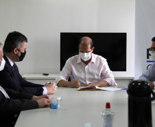 O secretário da Administração e da Previdência, Marcel Micheletto, assinou hoje (13) um convênio entre a União, por intermédio da Secretaria Especial da Receita Federal do Brasil, e o estado do Paraná, por intermédio da Secretaria de Estado da Administração e da Previdência (Seap), que tem como objetivo o intercâmbio de informações de interesse recíproco. -  Curitiba, 13/09/2021  -  Foto: SEAP