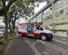 O município de Adrianópolis recebeu uma ambulância de suporte básico, para reforço do Serviço de Atendimento Móvel de Urgência (Samu). O veículo no valor de R$ 161,5 mil foi entregue nesta quarta-feira (15) pelo secretário de Estado da Saúde, Beto Preto.  -  Curitiba, 15/09/2021  -  Foto: Américo Antonio/SESA