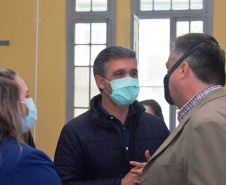 O secretário de Estado da Saúde, Beto Preto assinou a ordem de serviço nesta quinta-feira (16) que autoriza o início imediato de reformas de reparo no Hospital Regional da Lapa São Sebastião (HRLSS).  -  Curitiba, 16/09/2021  -  Foto: Américo Antonio/SESA