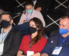 A política da atenção primária à saúde no contexto da pandemia da Covid-19 foi discutida com a Secretaria de Estado da Saúde e representantes do Ministério da Saúde nesta quinta-feira (16), durante a oficina Previne Brasil, com a presença do secretário de Atenção Primária à Saúde do órgão federal, Raphael Câmara Medeiros Parente.  -  Curitiba, 16/09/2021  -  Foto: Américo Antonio/SESA