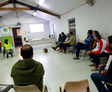 A Portos do Paraná promoveu na quinta-feira (16), na bacia hidrográfica do Baixo Rio Cachoeira, em Antonina, uma reunião com agricultores locais sobre o Programa de Recuperação de APPs Degradadas (PRAD).  - Paranaguá, 17/09/2021  -  Foto: Pierpaolo Notta/Portos do Paraná