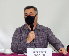A vacinação contra a Covid-19 em adolescentes de 12 a 17 anos, com comorbidades no Paraná, foi pactuada na Comissão Intergestores Bipartite (CIB) nesta quarta-feira (22). O assunto já havia sido discutido pela Secretaria de Estado da Saúde (Sesa) e Conselho de Secretarias Municipais do Paraná (Cosems/PR) nesta terça-feira (21) e agora será oficializado em deliberação da CIB para cumprimento nos 399 municípios. Foto: Américo Antonio/SESA
