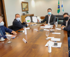 Governador Carlos Massa Ratinho Junior em reuniao com o presidente da cooperativa LAR.Foto: Ari Dias/ AEN.