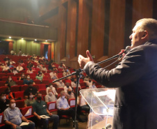 O secretário de Justiça, Família e Trabalho, Ney Leprevost, esteve nesta quinta-feira (30), em Maringá, para assinar com municípios da região parceiras do Governo do Paraná nas áreas do trabalho, da proteção as crianças, da juventude, das pessoas idosas e que se encontram em situação de vulnerabilidade social.  -  Maringá, 30/09/2021 - Foto: SEJUF