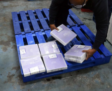 

Saúde distribui primeiras vacinas para reforço de idosos acima de 60 anos e trabalhadores da saúde e anuncia chegada de novos lotes dos imunizantes . Foto: Américo Antonio/SESA