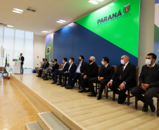 O governador Carlos Massa Ratinho Junior sanciona nesta segunda-feira (4) a lei que institui o homeschooling. O texto aprovado pela Assembleia Legislativa regulamenta o ensino domiciliar, sob o encargo dos pais ou responsáveis, com supervisão e avaliação periódica da aprendizagem por órgãos de ensino. A prática não é obrigatória. Os pais poderão optar entre o ensino escolar tradicional ou o domiciliar.    - 04/10/2021 - Foto: Geraldo Bubniak/AEN