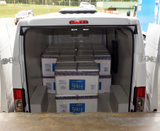 As 344.210 doses da vacina contra a Covid-19 referentes à 56ª pauta de distribuição do Ministério da Saúde chegaram ao Paraná nesta terça-feira (5). Foto: Américo Antonio/SESA