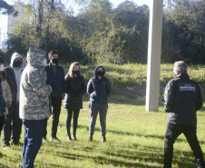 A Controladoria-Geral do Estado (CGE) vistoriou na Escola Superior da Polícia Civil (ESPC) o trabalho desenvolvido no curso de formação de Escrivães de Polícia quanto às medidas de proteção impostas pela pandemia da Covid-19. A vistoria, ocorrida na semana passada, faz parte do cronograma da Diretoria de Inteligência e Informações Estratégicas (DIIE), da CGE, de aumentar a aproximação com os servidores. Foto: CGE