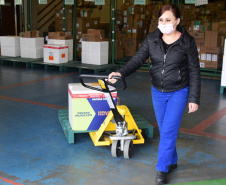 Com mais 124,2 mil vacinas, Saúde encerra a semana com um milhão de imunizantes contra a Covid-19 distribuídos aos municípios  -  Curitiba, 08/10/2021  -  Foto: Américo Antonio/SESA
