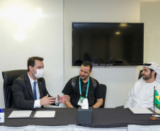 Governador e empresários paranaenses se reúnem com investidores em Dubai. Foto: Governo do Paraná