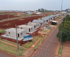 Famílias interessadas em adquirir imóveis do empreendimento, financiados pela Cohapar com condições facilitadas, devem se cadastrar pelo site cohapar.pr.gov.br/cadastro. Podem participar pessoas com renda familiar de até seis salários mínimos, que não tenham casa própria ou restrições de crédito. Foto: Alessandro Vieira/AEN
