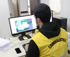 A Seção de Crimes Ambientais, vinculada ao Instituto de Criminalística da Polícia Científica do Paraná, desde a sua criação, em dezembro de 2019, tem atuado com peritos criminais, especialistas na área, com intuito de comprovar a prática de condutas criminosas contra a fauna, a flora e à natureza no geral. - Curitiba, 14/10/2021 - Foto: SESP-PR