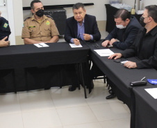 A Paraná Turismo realizou nesta quinta-feira (14), em Foz do Iguaçu, uma reunião com entidades do setor, para discutir estratégias para melhorar a segurança dos turistas na região da fronteira. A reunião contou com o apoio da Secretaria de Segurança Pública do Paraná. - Curitiba, 14/10/2021 - Foto: SEDEST