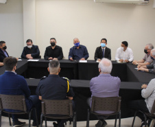 A Paraná Turismo realizou nesta quinta-feira (14), em Foz do Iguaçu, uma reunião com entidades do setor, para discutir estratégias para melhorar a segurança dos turistas na região da fronteira. A reunião contou com o apoio da Secretaria de Segurança Pública do Paraná. - Curitiba, 14/10/2021 - Foto: SEDEST