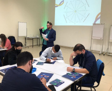A Fomento Paraná deu início a uma rodada de seis Encontros Regionais de Agentes de Crédito ao longo do mês de outubro, em parceria com o Sebrae/PR. Os eventos são presenciais, seguindo os protocolos sanitários, e foram possibilitados a partir do avanço da vacinação da população paranaense contra a covid-19.  -  Curitiba, 15/10/2021  -  Foto: Fomento Paraná
