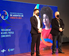 A Fomento Paraná deu início a uma rodada de seis Encontros Regionais de Agentes de Crédito ao longo do mês de outubro, em parceria com o Sebrae/PR. Os eventos são presenciais, seguindo os protocolos sanitários, e foram possibilitados a partir do avanço da vacinação da população paranaense contra a covid-19.  -  Curitiba, 15/10/2021  -  Foto: Fomento Paraná