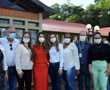 A Secretaria de Estado da Saúde (Sesa) reforçou as ações de cuidados com a saúde da mulher, ligadas à campanha Paraná Rosa, em Londrina, durante o evento do Planejamento Regional Integrado (PRI), nesta quarta-feira (20). A iniciativa, que já está na 3ª edição, tem por objetivo prevenir o câncer de mama e colo do útero, além de outras doenças que colocam em risco a saúde das mulheres. - Londrina, 20/10/2021 - Foto: Américo Antonio/SESA