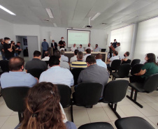Para que as prefeituras do Paraná conheçam os projetos e programas desenvolvidos na área ambiental, o secretário do Desenvolvimento Sustentável e do Turismo (Sedest), Márcio Nunes, promove palestras aos representantes dos municípios. -  Curitiba, 22/10/2021 - Foto: Alessandro Vieira/SEDEST