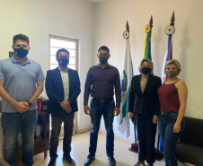 DOUTOR CAMARGO - Em mais uma rodada de visitas da diretoria da Fomento Paraná em busca de novas parcerias, odiretor-presidente da instituição financeira estadual, Heraldo Neves, o diretor de Mercado,Vinícius Rocha, e a assessora Emilia Belinati percorreram municípios da região de Umuarama,no noroeste do estado, nesta quinta e sexta (21 e 22). - Curitiba, 22/10/2021 - Foto: Fomento Paraná