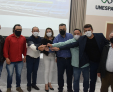 O Governo do Estado entregou 22 carros para os nove municípios da abrangência da 6ª Regional de Saúde de União da Vitória neste sábado (23). Esta é a quinta entrega dos 1.211 veículos adquiridos para reforço da Estratégia da Saúde da Família (ESF), em um investimento de mais de R$ 41,7 milhões exclusivos do Tesouro do Estado.
Foto: Américo Antonio/SESA