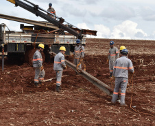 Copel avança na recomposição dos estragos causados pelo temporal. FOTO: Copel