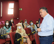 As ações para o pós-pandemia da Covid-19 devem ser prioridade no processo de reorganização do Planejamento Regional Integrado (PRI) da área da saúde no Paraná. A afirmação foi feita pelo secretário estadual da Saúde, Beto Preto, durante evento para discutir o PRI com Regionais e municípios da Macrorregião Oeste, realizado em Foz do Iguaçu, nesta terça-feira (26). - Foz do Iguaçu, 26/10/2021 - Foto: Américo Antonio/SESA