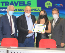 A conquista do Selo Safe Travels, do Conselho Mundial de Viagens e Turismo (WTCC), garante ao Paraná o título de embaixador do turismo seguro em relação às medidas sanitárias contra a Covid-19. Com o título, a Paraná Turismo emite certificados a municípios e empreendimentos que cumprem essas normas de segurança. Foto: Alessandro Vieira/SEDEST