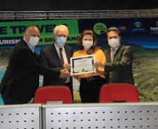 A conquista do Selo Safe Travels, do Conselho Mundial de Viagens e Turismo (WTCC), garante ao Paraná o título de embaixador do turismo seguro em relação às medidas sanitárias contra a Covid-19. Com o título, a Paraná Turismo emite certificados a municípios e empreendimentos que cumprem essas normas de segurança. Foto: Alessandro Vieira/SEDEST