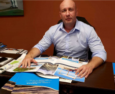 Revista de bordo produzida pela Portos do Paraná será apresentada no festival do turismo de Gramado - Na foto,  André Pioli, diretor de Desenvolvimento Empresarial da Portos do Paraná -  Foto: Pierpaolo Nota/Portos do Paraná