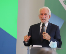 O vice governador Darci Piana e o  secretário de Justiça, Família e Trabalho, Ney Leprevost assinam  nesta quarta-feira  (27) termo de repasse ao Cedca aos municípios,  no Palacio Iguacu.   Curitiba, 27/10/2021 -  Foto: Geraldo Bubniak/AEN