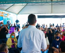 Começa nesta sexta-feira (29) uma grande campanha de mídia para divulgar o Cartão Futuro, programa do Governo do Paraná para incentivar a manutenção e a contratação de jovens aprendizes por empresas paranaenses. - Curitiba, 28/10/2021 - Foto: Guilherme Flores/Casa Civil