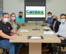 CAMBIRA - O diretor-presidente da Fomento Paraná, Heraldo Neves, e os assessores Jonny Stica e Emilia Belinati, em reuniões com prefeitos dessas 7 cidades durante rodada de prospecção de parcerias pelo norte do estado. - Curitiba, 29/10/2021 - Foto: Fomento Paraná