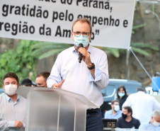 Em mais um passo no processo de consolidação do Voe Paraná, o maior programa de aviação regional do País, o Governo do Estado finalizou o convênio que vai permitir a modernização da pista de pouso e decolagem do aeroporto Francisco Lacerda Junior, em Cornélio Procópio, no Norte Pioneiro. O investimento é de R$ 4.771.057,10. O anúncio foi feito nesta quarta-feira (03) pelo governador Carlos Massa Ratinho Junior durante visita à cidade. Foto: Ari Dias/AEN