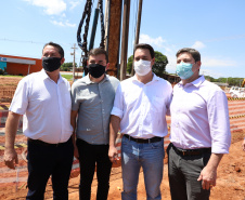 As obras de modernização do Trevo Gauchão, em Umuarama, chegaram a um terço de execução. O governador Carlos Massa Ratinho Junior vistoriou nesta quinta-feira (04) o projeto que vai resolver um dos principais gargalos logísticos do Noroeste paranaense. - Umuarama, 04/11/2021 - Foto:  Ari Dias/AEN