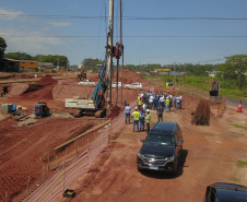As obras de modernização do Trevo Gauchão, em Umuarama, chegaram a um terço de execução. O governador Carlos Massa Ratinho Junior vistoriou nesta quinta-feira (04) o projeto que vai resolver um dos principais gargalos logísticos do Noroeste paranaense.  Foto: Alessandro Vieira/SEDEST