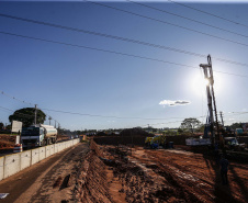 As obras de modernização do Trevo Gauchão, em Umuarama, chegaram a um terço de execução. O governador Carlos Massa Ratinho Junior vistoriou nesta quinta-feira (04) o projeto que vai resolver um dos principais gargalos logísticos do Noroeste paranaense.  Foto: Jonathan Campos/AEN