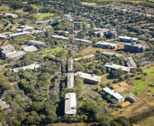 Câmpus Universitário, em Maringá, é conhecido por sua grande área verde .Foto: UEM