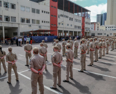 O governador Carlos Massa Ratinho Junior participou da cerimônia de passagem nesta segunda-feira (8), em Curitiba. O coronel Manoel Vasco de Figueiredo Junior assume o comando-geral da corporação, no lugar do coronel Gerson Gross, que tinha assumido o posto em janeiro deste ano. Foto: Valdelino Pontes/AEN. 