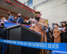 O governador Carlos Massa Ratinho Junior participou da cerimônia de passagem nesta segunda-feira (8), em Curitiba. O coronel Manoel Vasco de Figueiredo Junior assume o comando-geral da corporação, no lugar do coronel Gerson Gross, que tinha assumido o posto em janeiro deste ano. Foto: Valdelino Pontes/AEN. 