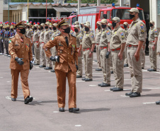 O governador Carlos Massa Ratinho Junior participou da cerimônia de passagem nesta segunda-feira (8), em Curitiba. O coronel Manoel Vasco de Figueiredo Junior assume o comando-geral da corporação, no lugar do coronel Gerson Gross, que tinha assumido o posto em janeiro deste ano. Foto: Valdelino Pontes/AEN. 