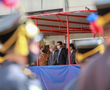 O governador Carlos Massa Ratinho Junior participou da cerimônia de passagem nesta segunda-feira (8), em Curitiba. O coronel Manoel Vasco de Figueiredo Junior assume o comando-geral da corporação, no lugar do coronel Gerson Gross, que tinha assumido o posto em janeiro deste ano. Foto: Valdelino Pontes/AEN. 