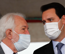 O governador Carlos Massa Ratinho Junior participou, nesta segunda-feira (8), em Curitiba, da passagem de comando do Corpo de Bombeiros do Paraná. Há mais de 30 anos na corporação, o coronel Manoel Vasco de Figueiredo Junior assume o posto de comandante-geral no lugar do coronel Gerson Gross, que tinha sido empossado em janeiro deste ano e agora segue para a reserva remunerada.Foto:Jonathan Campos/AEN