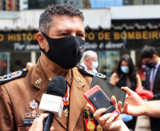 O governador Carlos Massa Ratinho Junior participou, nesta segunda-feira (8), em Curitiba, da passagem de comando do Corpo de Bombeiros do Paraná. Há mais de 30 anos na corporação, o coronel Manoel Vasco de Figueiredo Junior assume o posto de comandante-geral no lugar do coronel Gerson Gross, que tinha sido empossado em janeiro deste ano e agora segue para a reserva remunerada.Foto:José Fernando Ogura/AEN