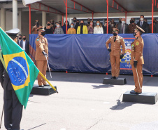 O governador Carlos Massa Ratinho Junior participou, nesta segunda-feira (8), em Curitiba, da passagem de comando do Corpo de Bombeiros do Paraná. Há mais de 30 anos na corporação, o coronel Manoel Vasco de Figueiredo Junior assume o posto de comandante-geral no lugar do coronel Gerson Gross, que tinha sido empossado em janeiro deste ano e agora segue para a reserva remunerada.Foto: José Fernando Ogura/AEN