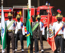 O governador Carlos Massa Ratinho Junior participou, nesta segunda-feira (8), em Curitiba, da passagem de comando do Corpo de Bombeiros do Paraná. Há mais de 30 anos na corporação, o coronel Manoel Vasco de Figueiredo Junior assume o posto de comandante-geral no lugar do coronel Gerson Gross, que tinha sido empossado em janeiro deste ano e agora segue para a reserva remunerada.Foto:José Fernando Ogura/AEN