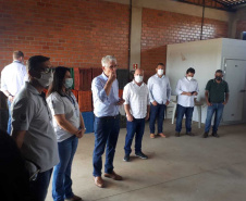 Entrega de pavimentação de estrada rural e de máquinas, caminhão e equipamentos para cooperativas de agricultura familiar, inauguração de cozinha comunitária. Estas foram algumas das ações dos secretários estaduais da Agricultura e do Abastecimento, Norberto Ortigara, e do Planejamento e Projetos Estruturantes, Valdemar Bernardo Jorge, na semana passada na região do Norte Pioneiro. - Curitiba, 08/11/2021 - Foto: SEAB