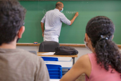 Momento de (re)encontro: UEPG retorna às aulas teóricas presenciais para 7500 alunos 