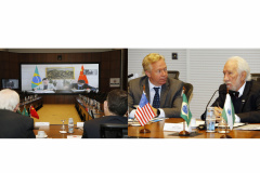 Em reunião com cônsules da China e EUA, vice-governador destaca potenciais do Paraná